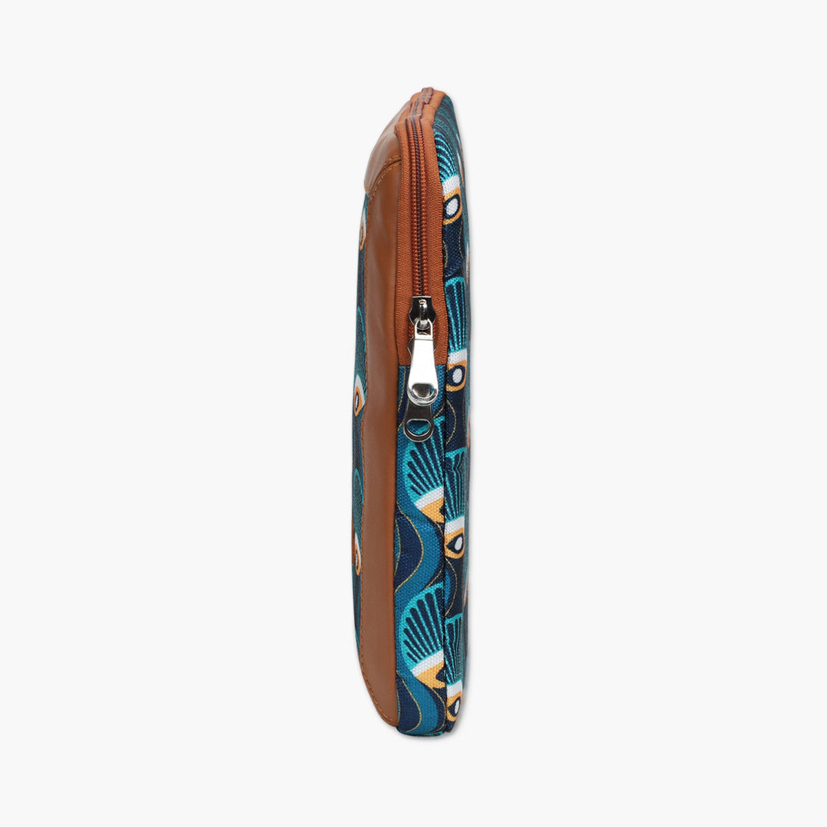 Mystic Eyes |Framed MacBook Sleeve - 4