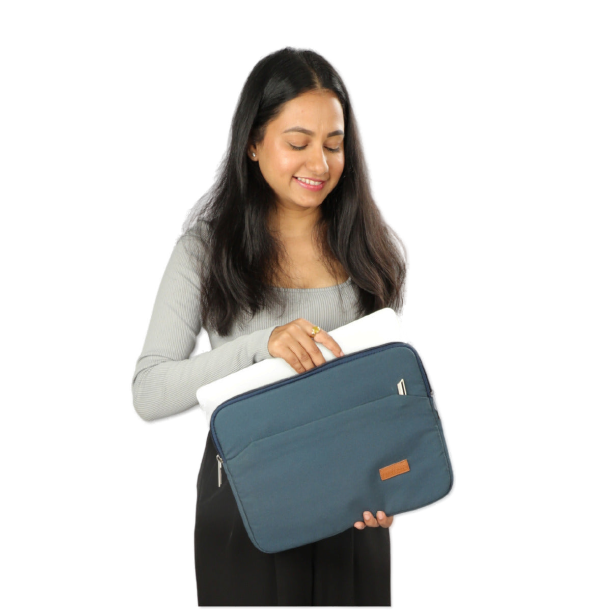 Model Holding Grace Sleeve