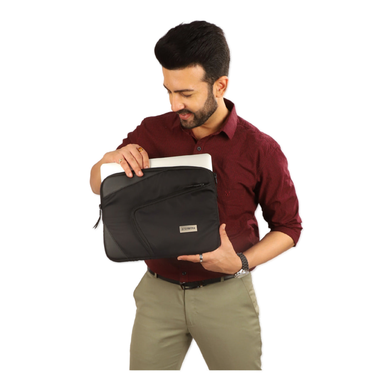 Vertex Sleeve Model Image