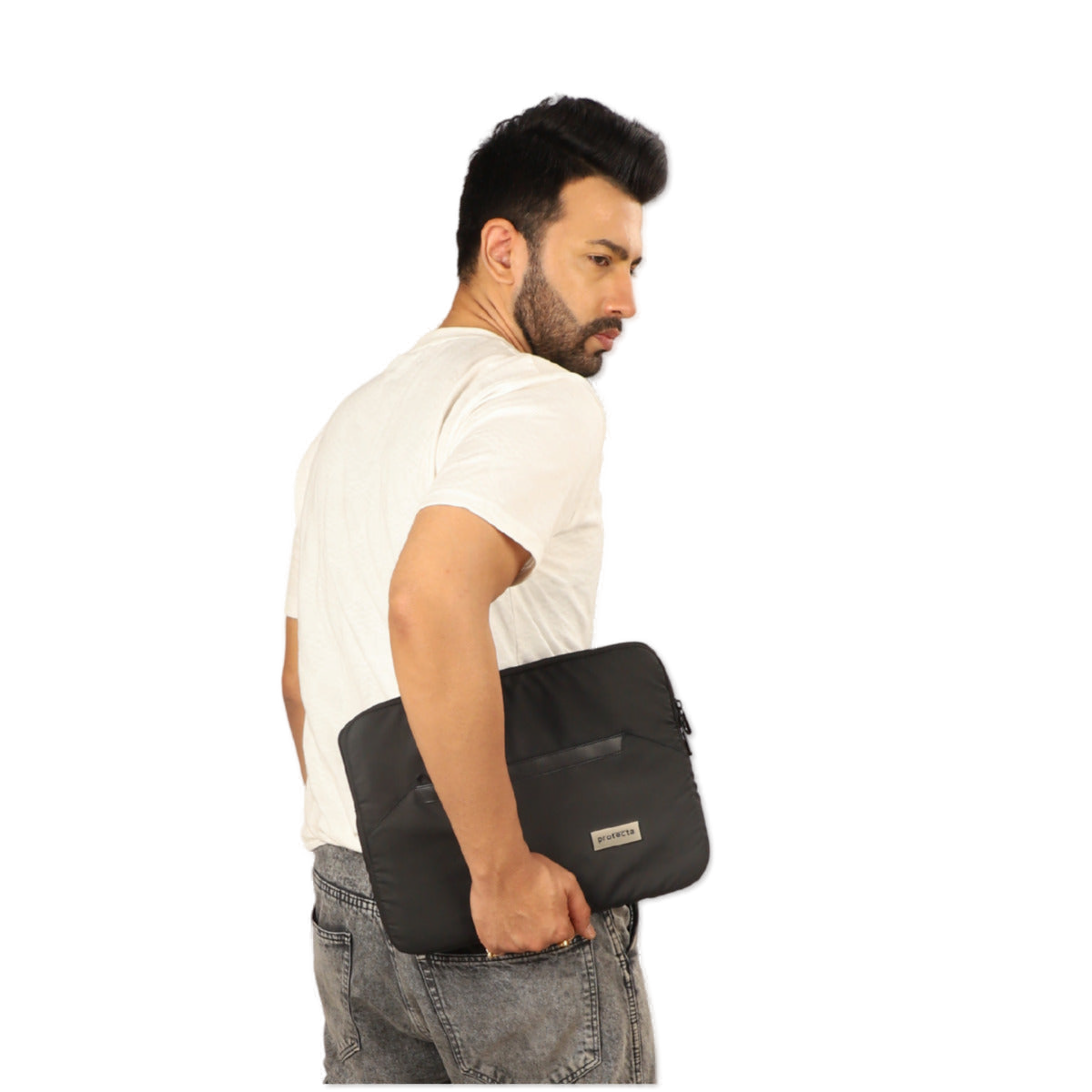 Model Holding Apex Sleeve