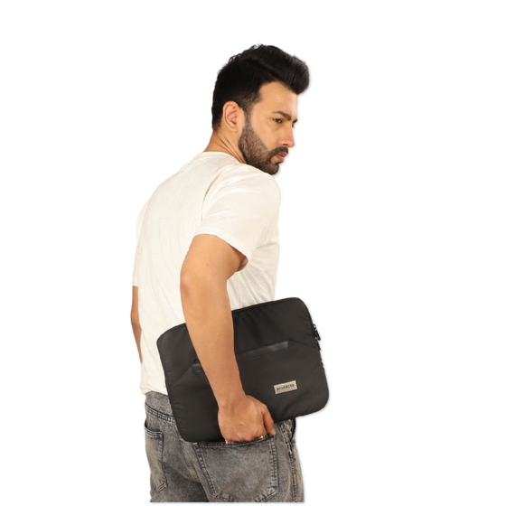 Model Holding Apex Sleeve