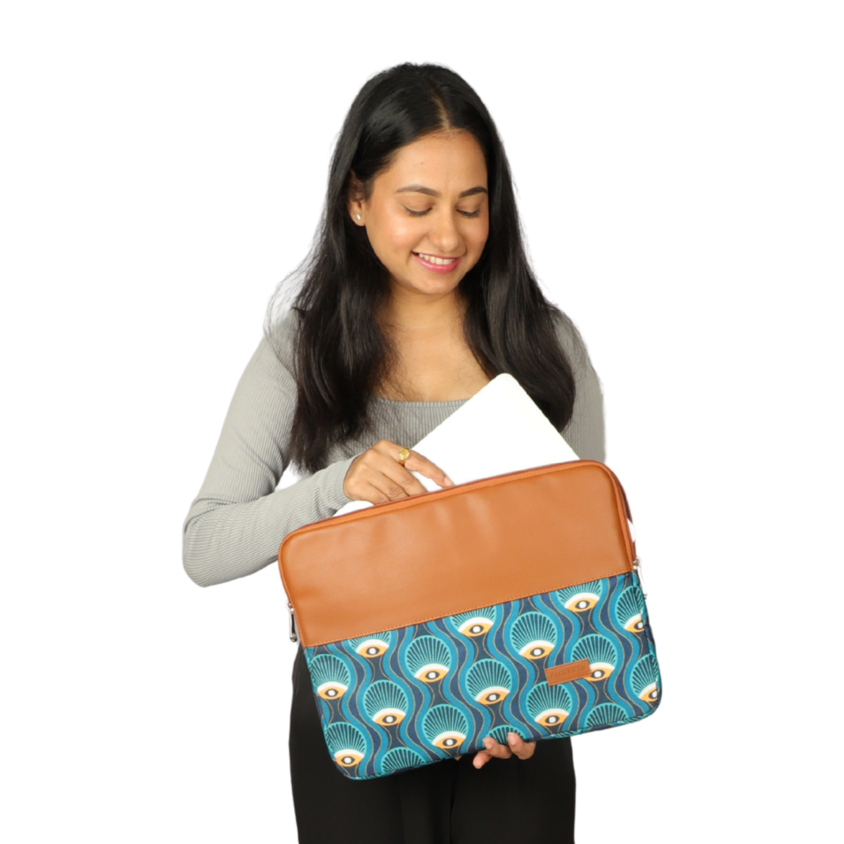 Model holding Bloom Sleeve