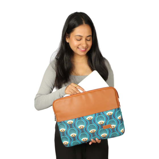 Model holding Bloom Sleeve