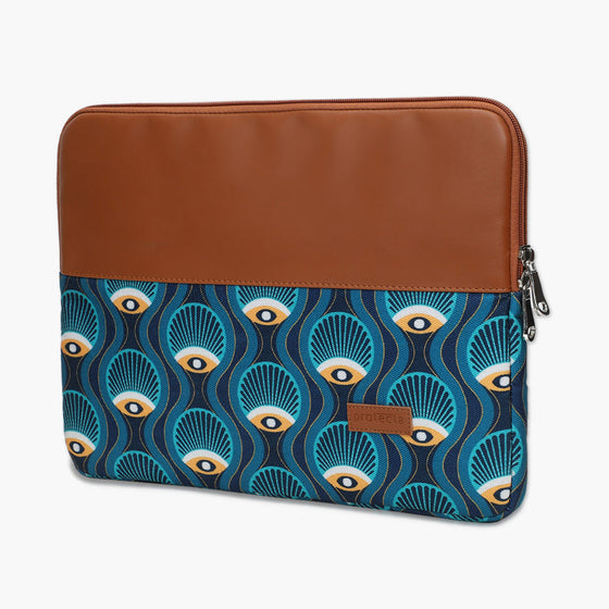 Mystic Eyes |Bloom MacBook Sleeve - 1