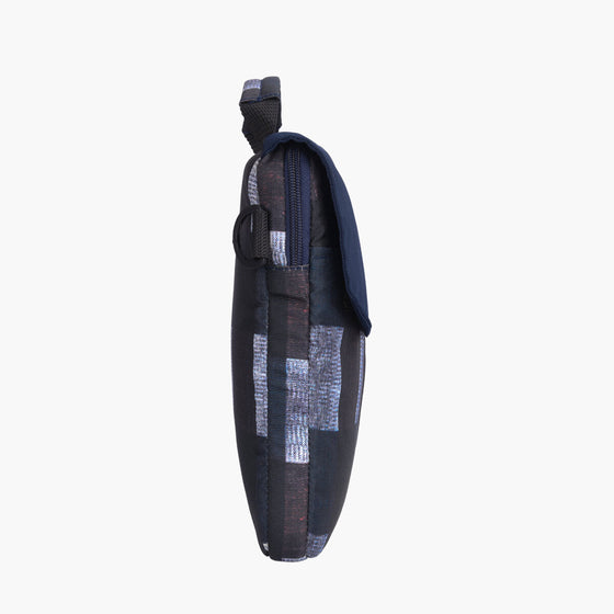Distressed Checks Print | Protecta Charlie Laptop Bag