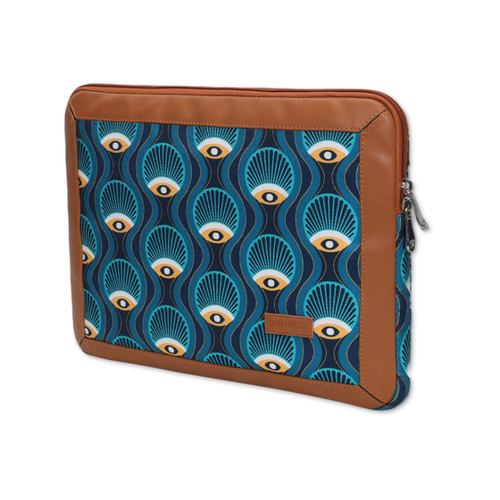 Mystic Eyes |Framed MacBook Sleeve - 1