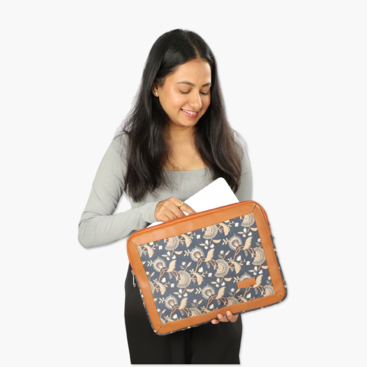 Model holding Framed Sleeve