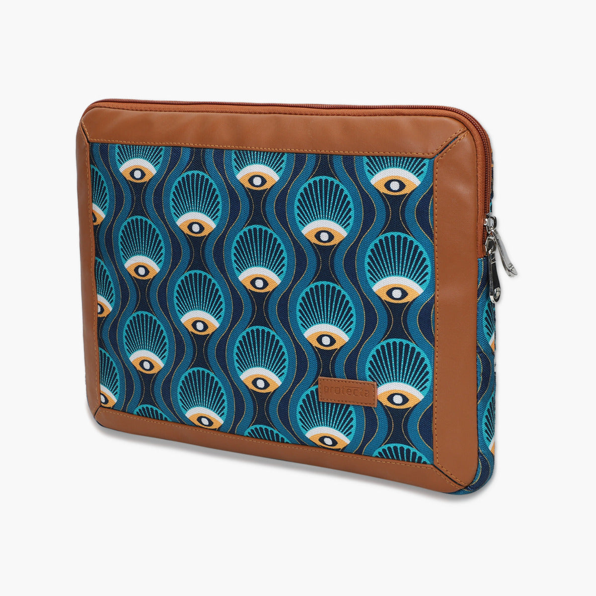 Mystic Eyes |Framed MacBook Sleeve - 1