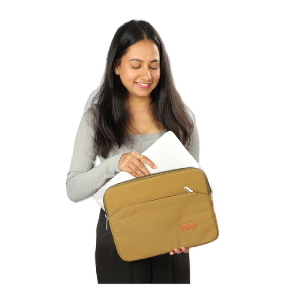 Model Holding Grace Sleeve