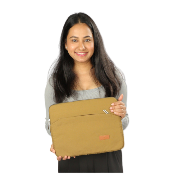 Model Holding Grace Sleeve