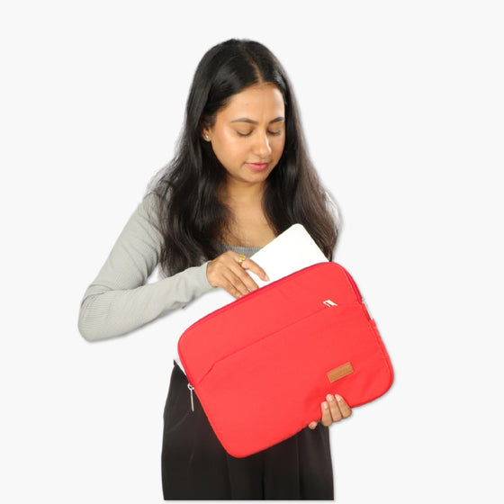 Model Holding Grace Sleeve