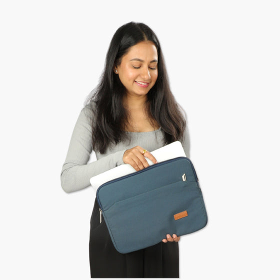 Model Holding Grace Sleeve