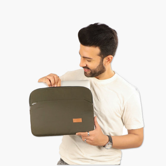 Model Holding Grace Sleeve