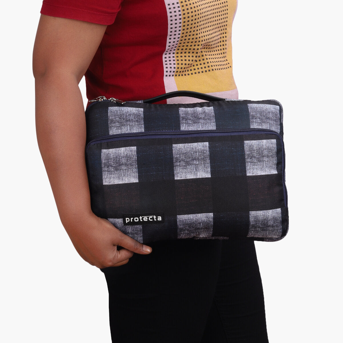 Distressed Checks Print | Protecta Oscar Laptop Bag